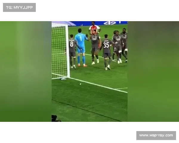 库尔图瓦神扑8次勇救皇马难挡强敌遗憾失利 库尔图瓦神扑8次勇救皇马难挡强敌遗憾失利