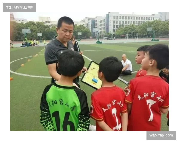 实用主义引援坚持德国传统 中小球队精耕战术适配生存