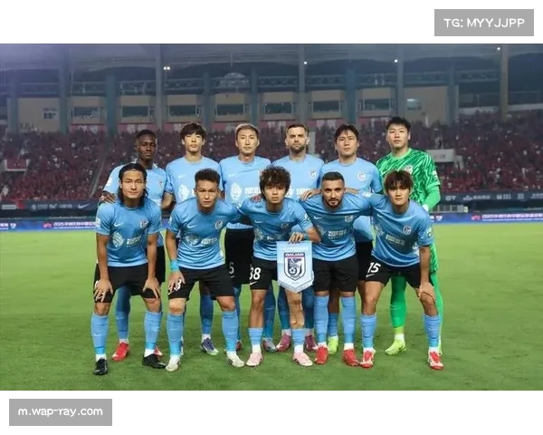 大连英博两轮狂丢九球 防线站位混乱与中场脱节问题凸显